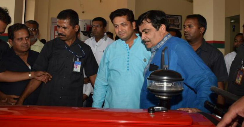 Indian Minister Nitin Gadkari visits TAFE dealership